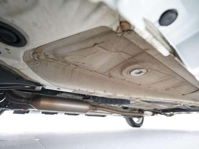 デリカＤ：２ ハイブリッドＭＺ　ＣＤオーディオ　エンジンスターター　ドライブレコーダー　ＥＴＣ　両側電動スライドドア　クルーズコントロール　シートヒーター　夏冬タイヤセット有　シートバックテーブル（42枚目）