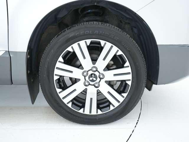 デリカD:5 G パワーパッケージ 純正10.1型ナビ バックカメラ マッドフラップ 電動シート 両側電動スライドドア 純正エンジンスターター 横滑り防止装置 パドルシフト(20枚目)