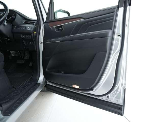 デリカD:5 G パワーパッケージ 純正10.1型ナビ バックカメラ マッドフラップ 電動シート 両側電動スライドドア 純正エンジンスターター 横滑り防止装置 パドルシフト(38枚目)