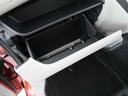 助手席手前の大容量のグローブボックスです!車検証やお車関連の書類の保管場所にピッタリです!