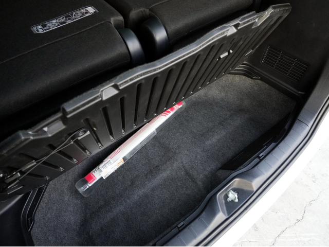 ノア G 4WD 1オーナー 寒冷地仕様 衝突回避支援パッケージ 8人乗り ナビTV バックモニター エンジンスターター(29枚目)