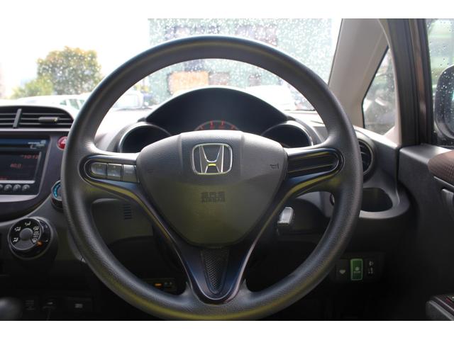 フィット G・10thアニバーサリー ユーザー買取直販・ETC・エンジンスターター・ディスプレイオーディオ・スマートキー・ガイドライン付きバックカメラ・盗難防止システム・衝突安全ボディ・キーレスエントリ・運転席エアバック・助手席エアバック(11枚目)