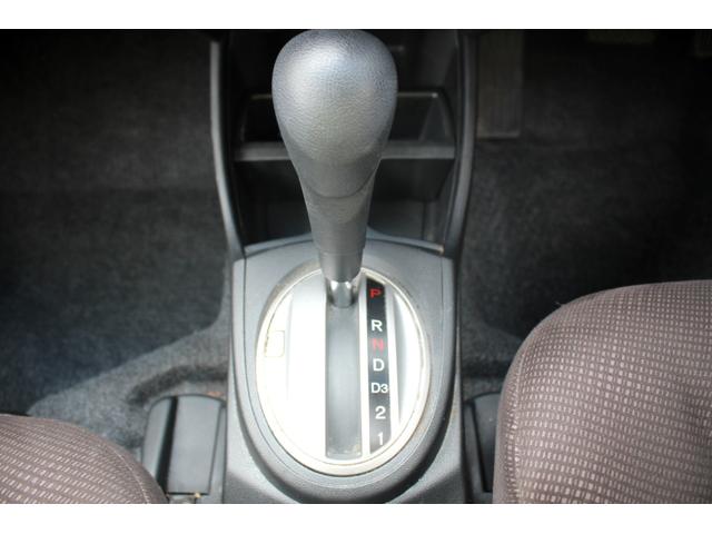 フィット G・10thアニバーサリー ユーザー買取直販・ETC・エンジンスターター・ディスプレイオーディオ・スマートキー・ガイドライン付きバックカメラ・盗難防止システム・衝突安全ボディ・キーレスエントリ・運転席エアバック・助手席エアバック(14枚目)