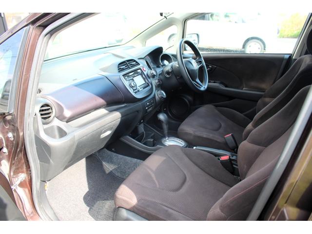 フィット G・10thアニバーサリー ユーザー買取直販・ETC・エンジンスターター・ディスプレイオーディオ・スマートキー・ガイドライン付きバックカメラ・盗難防止システム・衝突安全ボディ・キーレスエントリ・運転席エアバック・助手席エアバック(26枚目)