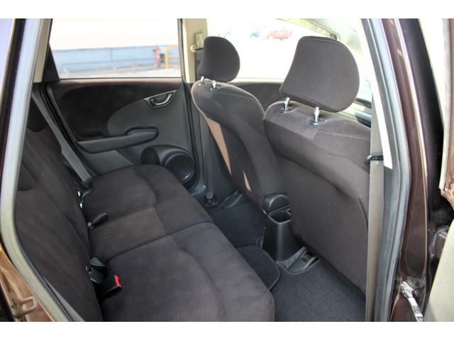 フィット G・10thアニバーサリー ユーザー買取直販・ETC・エンジンスターター・ディスプレイオーディオ・スマートキー・ガイドライン付きバックカメラ・盗難防止システム・衝突安全ボディ・キーレスエントリ・運転席エアバック・助手席エアバック(36枚目)