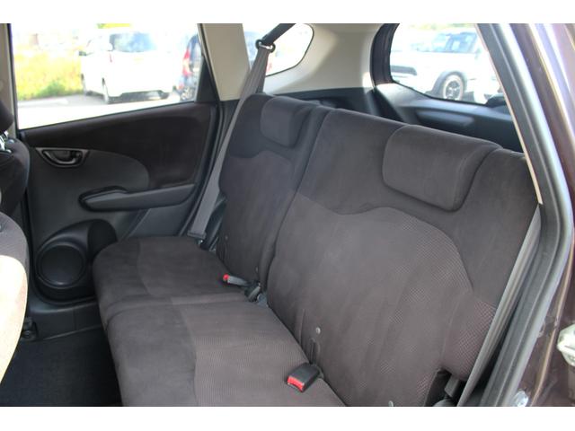 フィット G・10thアニバーサリー ユーザー買取直販・ETC・エンジンスターター・ディスプレイオーディオ・スマートキー・ガイドライン付きバックカメラ・盗難防止システム・衝突安全ボディ・キーレスエントリ・運転席エアバック・助手席エアバック(38枚目)