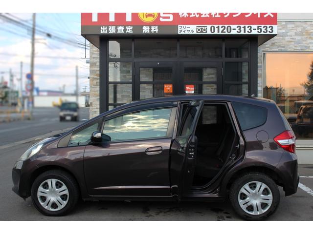 フィット G・10thアニバーサリー ユーザー買取直販・ETC・エンジンスターター・ディスプレイオーディオ・スマートキー・ガイドライン付きバックカメラ・盗難防止システム・衝突安全ボディ・キーレスエントリ・運転席エアバック・助手席エアバック(62枚目)