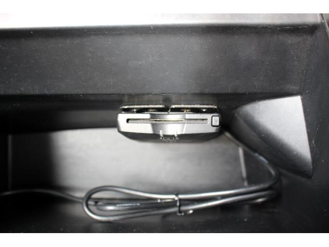 N-BOXカスタム G ユーザー買取直販・フルセグテレビ・ガイドライン付きバックカメラ・ストラーダナビ・ETC・プッシュスタート・スマートキー・盗難防止システム・ベンチシート・運転席エアバック・助手席エアバック(7枚目)