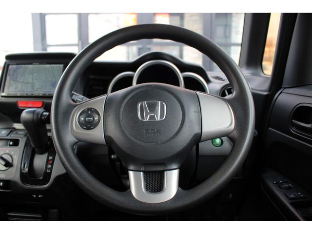 N-BOXカスタム G ユーザー買取直販・フルセグテレビ・ガイドライン付きバックカメラ・ストラーダナビ・ETC・プッシュスタート・スマートキー・盗難防止システム・ベンチシート・運転席エアバック・助手席エアバック(10枚目)