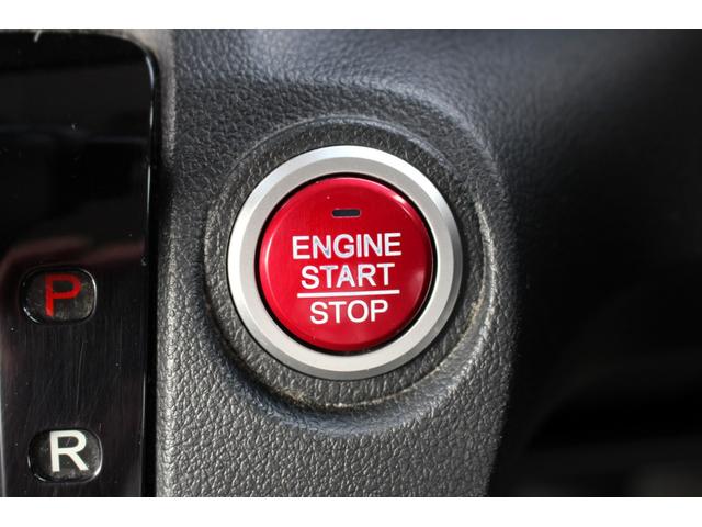 N-BOXカスタム G ユーザー買取直販・フルセグテレビ・ガイドライン付きバックカメラ・ストラーダナビ・ETC・プッシュスタート・スマートキー・盗難防止システム・ベンチシート・運転席エアバック・助手席エアバック(14枚目)