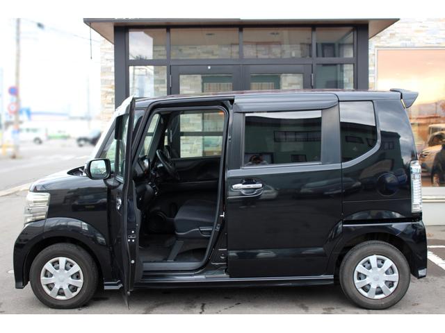 N-BOXカスタム G ユーザー買取直販・フルセグテレビ・ガイドライン付きバックカメラ・ストラーダナビ・ETC・プッシュスタート・スマートキー・盗難防止システム・ベンチシート・運転席エアバック・助手席エアバック(60枚目)