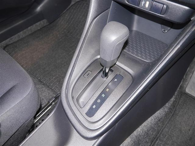 ヤリス Ｘ　追突防止装置　ＶＳＣ　スマートキー＆プッシュスタート　イモビライザー　寒冷地仕様　Ｂカメラ　マニュアルエアコン　ＥＴＣ付　ナビ　Ａクルコン　レンタアップ　４ＷＤ　パワーウインドウ　ＡＢＳ　キーレス（6枚目）