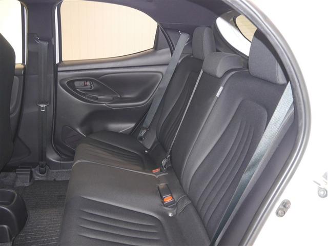 ヤリス Ｘ　追突防止装置　ＶＳＣ　スマートキー＆プッシュスタート　イモビライザー　寒冷地仕様　Ｂカメラ　マニュアルエアコン　ＥＴＣ付　ナビ　Ａクルコン　レンタアップ　４ＷＤ　パワーウインドウ　ＡＢＳ　キーレス（8枚目）