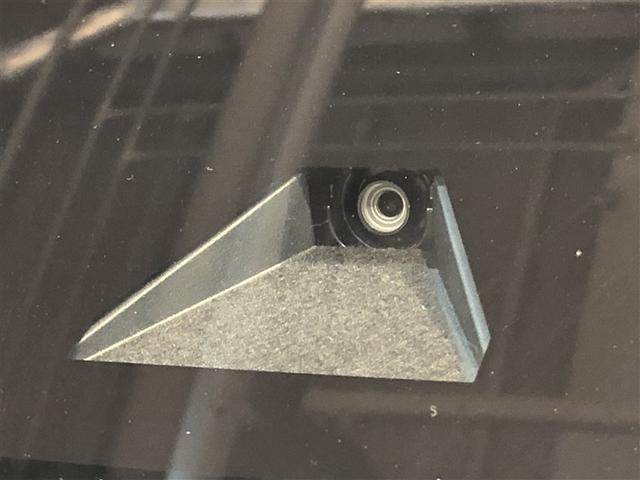 ＩＳ ＩＳ３００ｈ　バージョンＬ　ＤＶＤ再生　ミュージックプレイヤー接続可　黒革シート　メモリーナビ　バックモニター　オートクルーズコントロール　ＡＷＤ　ナビＴＶ　アルミホイール　寒冷地仕様　スマートキー＆プッシュスタート　電動シート（5枚目）