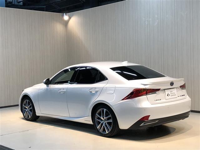 ＩＳ ＩＳ３００ｈ　バージョンＬ　ＤＶＤ再生　ミュージックプレイヤー接続可　黒革シート　メモリーナビ　バックモニター　オートクルーズコントロール　ＡＷＤ　ナビＴＶ　アルミホイール　寒冷地仕様　スマートキー＆プッシュスタート　電動シート（7枚目）