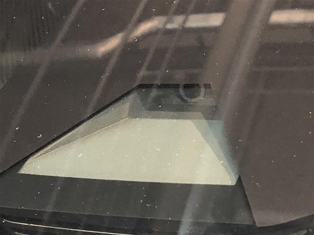 ヤリスクロス ハイブリッドZ アドベンチャー 横滑り防止装置 寒冷地仕様 クルーズコントロール キーレス 4WD LEDヘッドライト エアバッグ ミュージックプレイヤー接続可 スマートキー アイドリングストップ ナビ オートエアコン ドラレコ(4枚目)