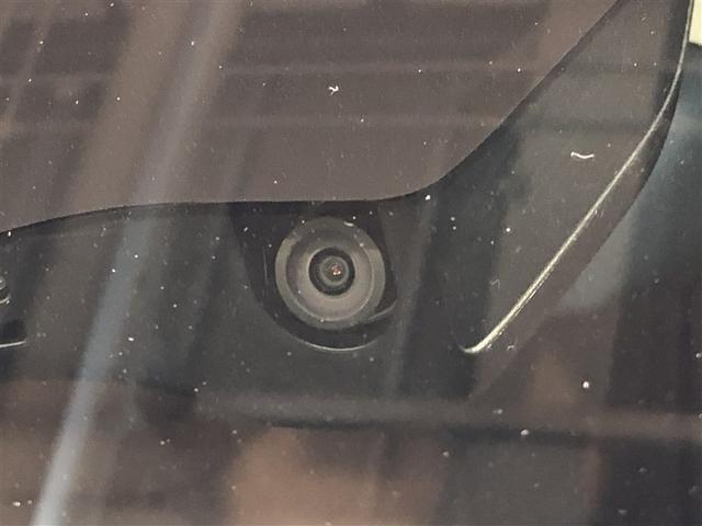 ヤリスクロス ハイブリッドZ アドベンチャー 横滑り防止装置 寒冷地仕様 クルーズコントロール キーレス 4WD LEDヘッドライト エアバッグ ミュージックプレイヤー接続可 スマートキー アイドリングストップ ナビ オートエアコン ドラレコ(6枚目)