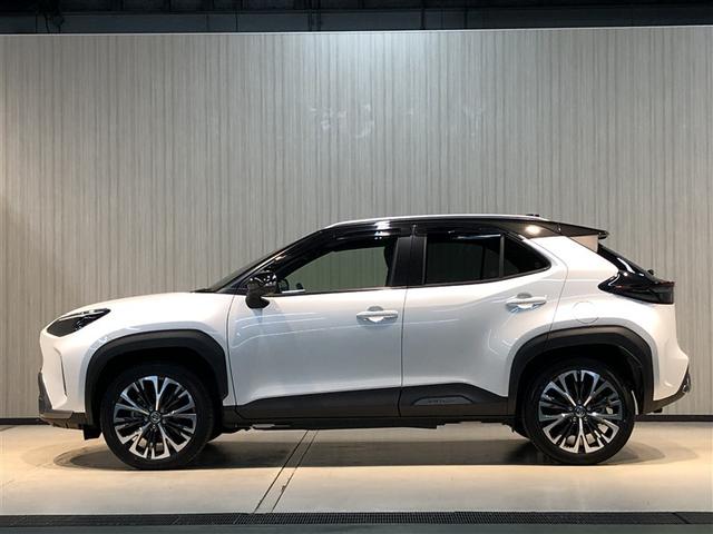 ヤリスクロス ハイブリッドZ アドベンチャー 横滑り防止装置 寒冷地仕様 クルーズコントロール キーレス 4WD LEDヘッドライト エアバッグ ミュージックプレイヤー接続可 スマートキー アイドリングストップ ナビ オートエアコン ドラレコ(7枚目)