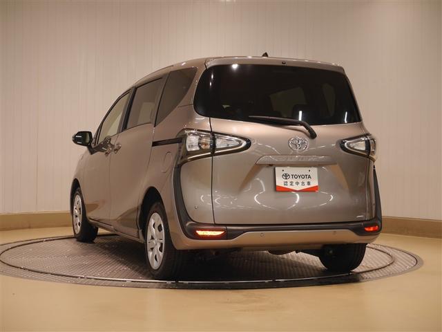 シエンタ Ｘ　ＶＳＣ　パワーウインドウ　寒冷地仕様車　キーレスエントリー　パワーステアリング　ナビ　マニュアルエアコン　衝突被害軽減ブレーキ　４ＷＤ　バックカメラ　スマートキー　ＥＴＣ　ＡＢＳ　レンタＵＰ（3枚目）