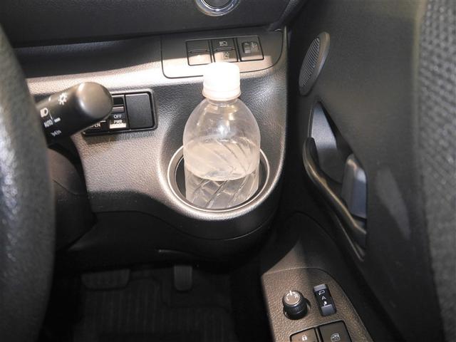 シエンタ Ｘ　ＶＳＣ　パワーウインドウ　寒冷地仕様車　キーレスエントリー　パワーステアリング　ナビ　マニュアルエアコン　衝突被害軽減ブレーキ　４ＷＤ　バックカメラ　スマートキー　ＥＴＣ　ＡＢＳ　レンタＵＰ（30枚目）