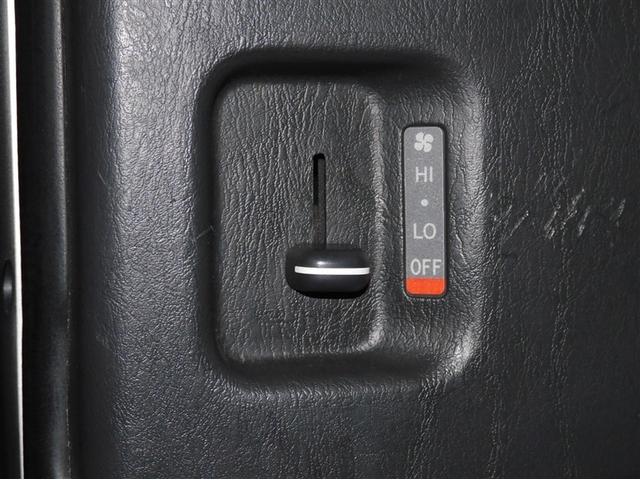 ハイエースバン DX 寒冷地仕様車 横滑り防止 イモビ 4WD キーレス 運転席エアバッグ ETC ミュージックプレイヤー接続可 パワーウインドウ ABS エアコン パワステ Wエアコン ベンチシート(25枚目)