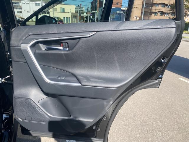 ＲＡＶ４ Ｇ　４ＷＤ　デジタルインナーミラー全後方録画　全周囲カメラ　オートクルーズコントロール　レーンアシスト　パワーシート　衝突被害軽減システム　ナビ　ＴＶ　オートマハイビーム　オートライト　ＬＥＤヘッドランプ（16枚目）