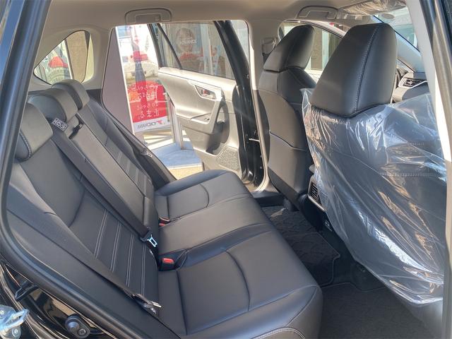 ＲＡＶ４ Ｇ　４ＷＤ　デジタルインナーミラー全後方録画　全周囲カメラ　オートクルーズコントロール　レーンアシスト　パワーシート　衝突被害軽減システム　ナビ　ＴＶ　オートマハイビーム　オートライト　ＬＥＤヘッドランプ（17枚目）