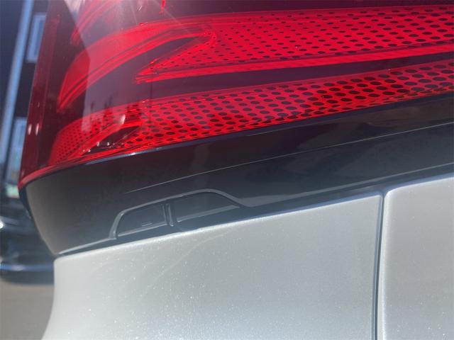 アルファード Ｚ　４ＷＤ　左右独立ムーンルーフ　ＥＴＣ　全周囲カメラ　ナビ　クリアランスソナー　オートクルーズコントロール　レーンアシスト　衝突被害軽減システム　両側電動スライドドア　オートマハイビーム　ＬＥＤヘッド（11枚目）