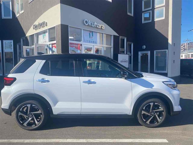 ライズ Ｚ　ハイブリッド　ディスプレイオーディオＰＫ　フルセグＴＶ　バックカメラ　ＡＣコンセント　クリアランスソナー　オートクルーズコントロール　レーンアシスト　衝突被害軽減システム　ＬＥＤヘッド　スマートキー（7枚目）