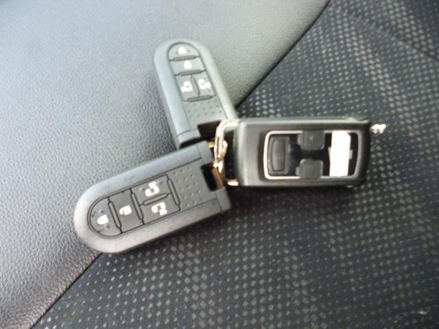 タント カスタムＲＳ　トップエディションＳＡＩＩＩ　４ＷＤ　ドライブレコーダー　全周囲カメラ　両側電動スライドドア　ナビ　クリアランスソナー　衝突被害軽減システム　オートマチックハイビーム　オートライト　ＬＥＤヘッドランプ　スマートキー（10枚目）