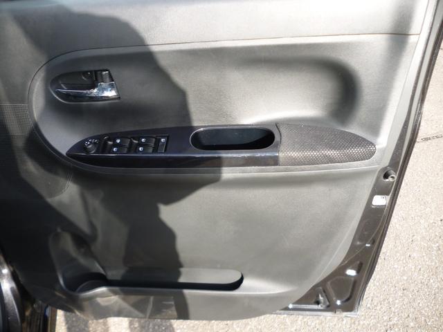 タント カスタムＲＳ　トップエディションＳＡＩＩＩ　４ＷＤ　ドライブレコーダー　全周囲カメラ　両側電動スライドドア　ナビ　クリアランスソナー　衝突被害軽減システム　オートマチックハイビーム　オートライト　ＬＥＤヘッドランプ　スマートキー（27枚目）