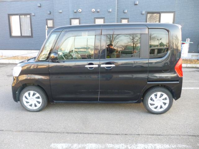 タント Ｌ　４ＷＤ　両側スライドドア　キーレスエントリー　アイドリングストップ　ベンチシート　ＣＶＴ　盗難防止システム　ＡＢＳ　ＥＳＣ　ＣＤ　ＵＳＢ　ミュージックプレイヤー接続可　衝突安全ボディ　エアコン（18枚目）