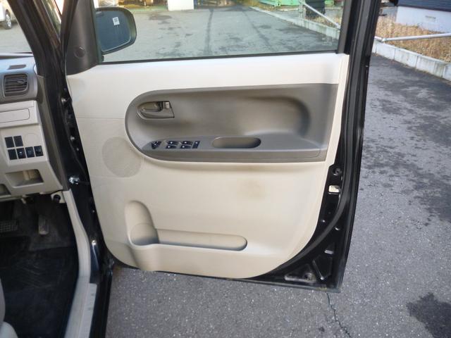 タント Ｌ　４ＷＤ　両側スライドドア　キーレスエントリー　アイドリングストップ　ベンチシート　ＣＶＴ　盗難防止システム　ＡＢＳ　ＥＳＣ　ＣＤ　ＵＳＢ　ミュージックプレイヤー接続可　衝突安全ボディ　エアコン（27枚目）