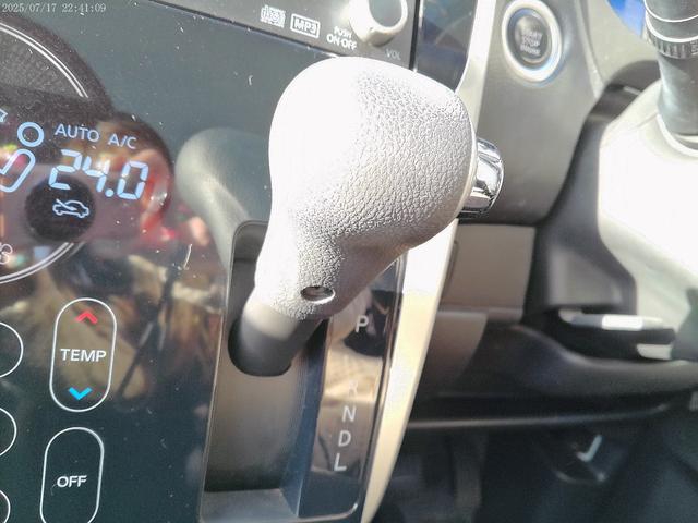 ｅＫカスタム Ｔ　ＥＴＣ　バックカメラ　ＨＩＤ　スマートキー　シートヒーター　ベンチシート　ＣＶＴ　盗難防止システム　ＡＢＳ　ＣＤ　ミュージックプレイヤー接続可　アルミホイール　衝突安全ボディ　エアコン（6枚目）