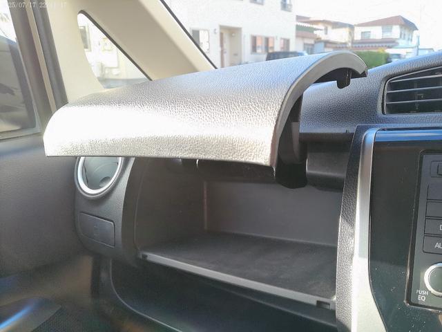 ｅＫカスタム Ｔ　ＥＴＣ　バックカメラ　ＨＩＤ　スマートキー　シートヒーター　ベンチシート　ＣＶＴ　盗難防止システム　ＡＢＳ　ＣＤ　ミュージックプレイヤー接続可　アルミホイール　衝突安全ボディ　エアコン（8枚目）