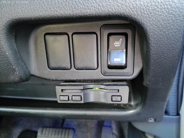 ｅＫカスタム Ｔ　ＥＴＣ　バックカメラ　ＨＩＤ　スマートキー　シートヒーター　ベンチシート　ＣＶＴ　盗難防止システム　ＡＢＳ　ＣＤ　ミュージックプレイヤー接続可　アルミホイール　衝突安全ボディ　エアコン（10枚目）