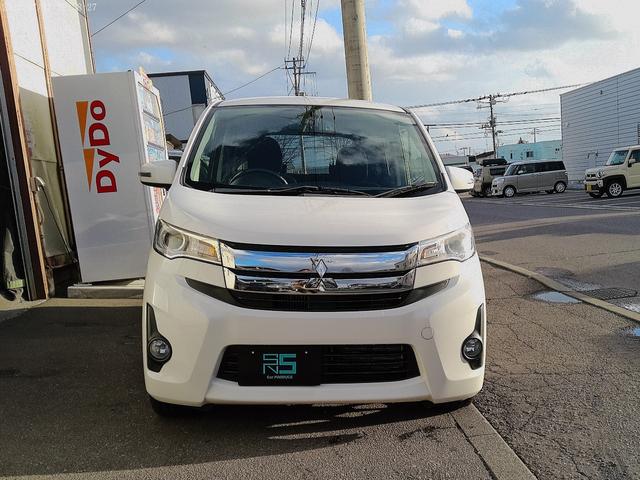 ｅＫカスタム Ｔ　ＥＴＣ　バックカメラ　ＨＩＤ　スマートキー　シートヒーター　ベンチシート　ＣＶＴ　盗難防止システム　ＡＢＳ　ＣＤ　ミュージックプレイヤー接続可　アルミホイール　衝突安全ボディ　エアコン（12枚目）