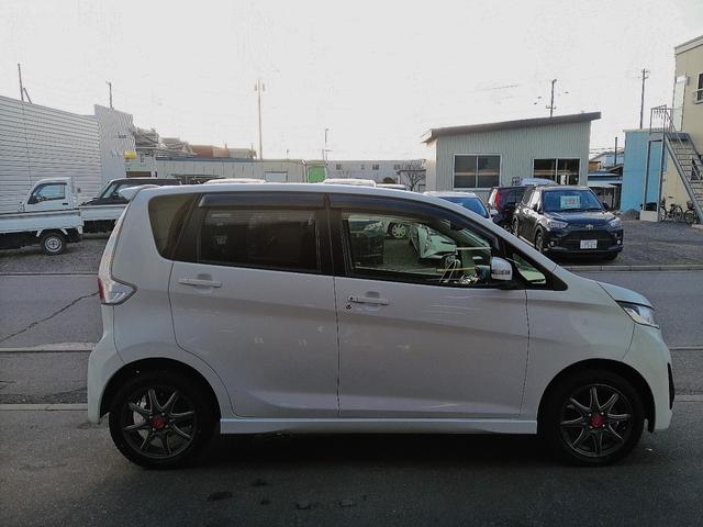 ｅＫカスタム Ｔ　ＥＴＣ　バックカメラ　ＨＩＤ　スマートキー　シートヒーター　ベンチシート　ＣＶＴ　盗難防止システム　ＡＢＳ　ＣＤ　ミュージックプレイヤー接続可　アルミホイール　衝突安全ボディ　エアコン（14枚目）