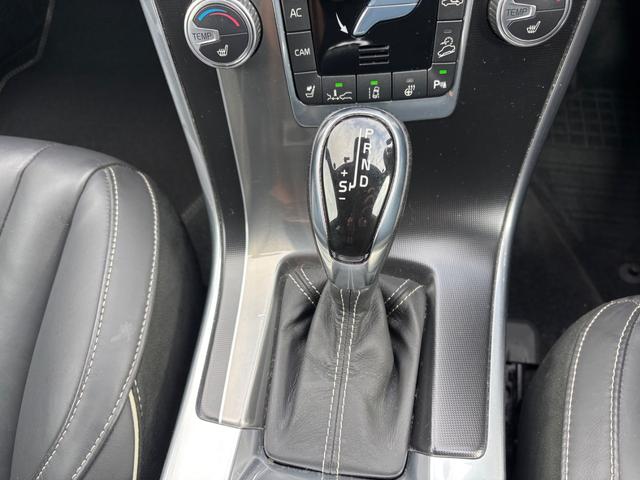 ＸＣ６０ Ｔ６　ＡＷＤ　Ｒデザイン　ポールスター　純正エンジンスターター　純正２０インチアルミ　ブラックレザーシート　シートヒーター　Ｂｌｕｅｔｏｏｔｈ　バックモニター　パワーバックドア　Ｈａｒｍａｎ　Ｋａｒｄｏｎスピーカー（33枚目）