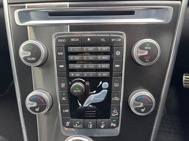 ＸＣ６０ Ｔ６　ＡＷＤ　Ｒデザイン　ポールスター　純正エンジンスターター　純正２０インチアルミ　ブラックレザーシート　シートヒーター　Ｂｌｕｅｔｏｏｔｈ　バックモニター　パワーバックドア　Ｈａｒｍａｎ　Ｋａｒｄｏｎスピーカー（34枚目）