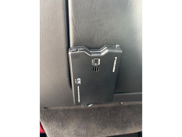 Ｇクラス 　左ハンドル　後席ヘッドレスモニター　社外ナビ　Ｂｌｕｅｔｏｏｔｈ　バックモニター　ウッドコンビハンドル　サンルーフ　セラミックコーティング済（29枚目）