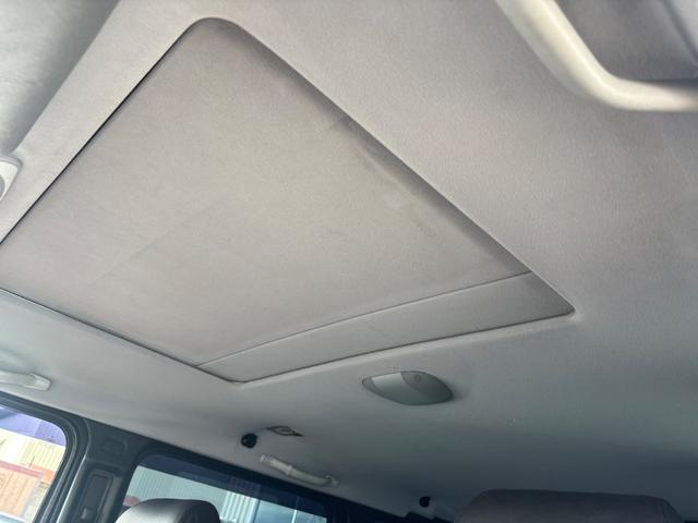 Ｇクラス 　左ハンドル　後席ヘッドレスモニター　社外ナビ　Ｂｌｕｅｔｏｏｔｈ　バックモニター　ウッドコンビハンドル　サンルーフ　セラミックコーティング済（40枚目）