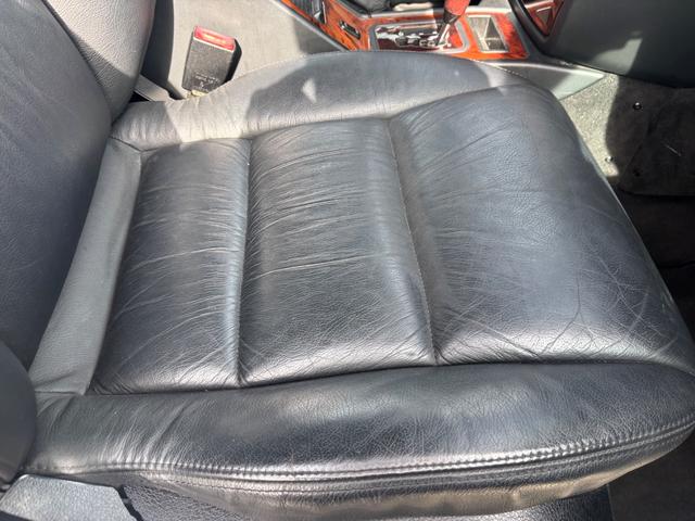 Ｇクラス 　左ハンドル　後席ヘッドレスモニター　社外ナビ　Ｂｌｕｅｔｏｏｔｈ　バックモニター　ウッドコンビハンドル　サンルーフ　セラミックコーティング済（43枚目）