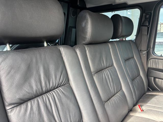 Ｇクラス 　左ハンドル　後席ヘッドレスモニター　社外ナビ　Ｂｌｕｅｔｏｏｔｈ　バックモニター　ウッドコンビハンドル　サンルーフ　セラミックコーティング済（50枚目）