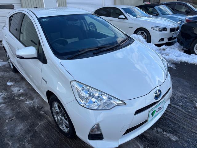 アクア Ｓ　ナビ　バックモニター　地デジ　Ｂｌｕｅｔｏｏｔｈ　夏冬タイヤ　スマートキー　寒冷地仕様（12枚目）