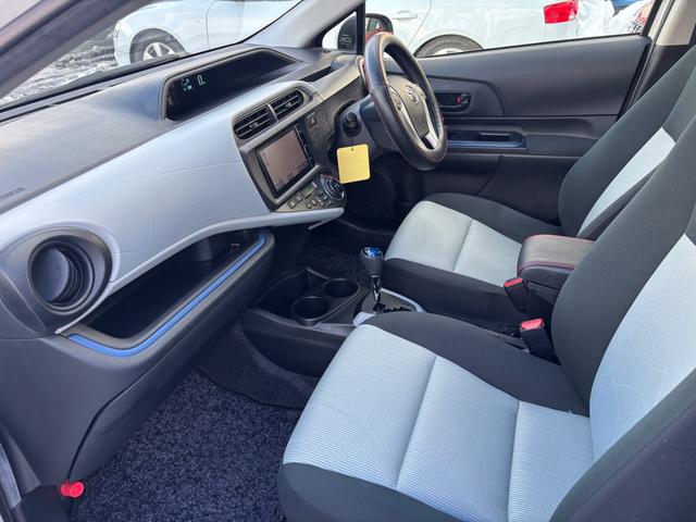 アクア Ｓ　ナビ　バックモニター　地デジ　Ｂｌｕｅｔｏｏｔｈ　夏冬タイヤ　スマートキー　寒冷地仕様（35枚目）