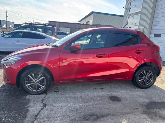 デミオ ＸＤツーリング　地デジ　バックカメラ　夏冬タイヤアルミ付　スマートキー　ＬＥＤヘッドライト　Ｂｌｕｅｔｏｏｔｈ（5枚目）