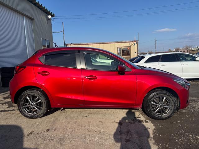 デミオ ＸＤツーリング　地デジ　バックカメラ　夏冬タイヤアルミ付　スマートキー　ＬＥＤヘッドライト　Ｂｌｕｅｔｏｏｔｈ（9枚目）