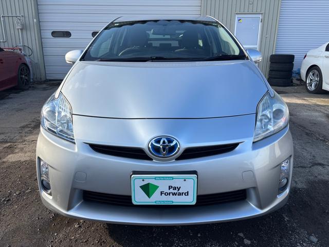 プリウス S 夏冬タイヤ付 スマートキー バックカメラ(3枚目)