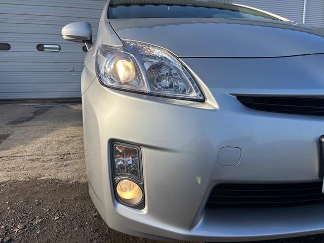 プリウス S 夏冬タイヤ付 スマートキー バックカメラ(11枚目)